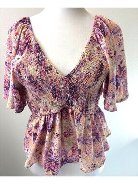 Entro Cropped Floral V-Neck Smock Blouse with Flutter Sleeves Size Medium
